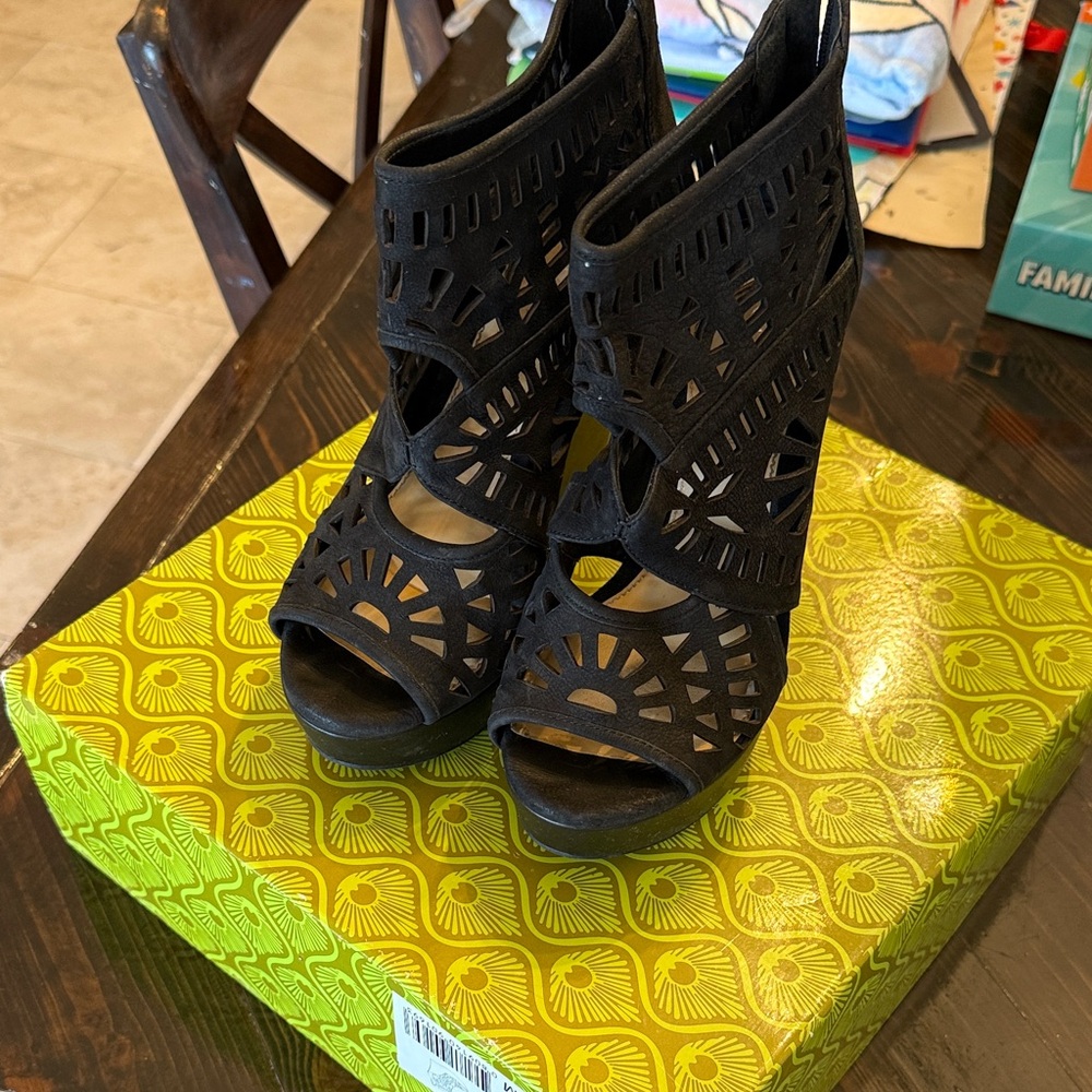 Gianni Bini Black Cutout Heels